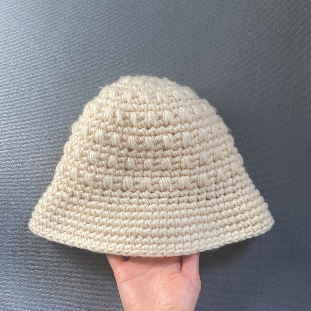 Knitted hat - Picture 5 of 7